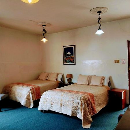 Hostal Benalcazar Quito Buitenkant foto