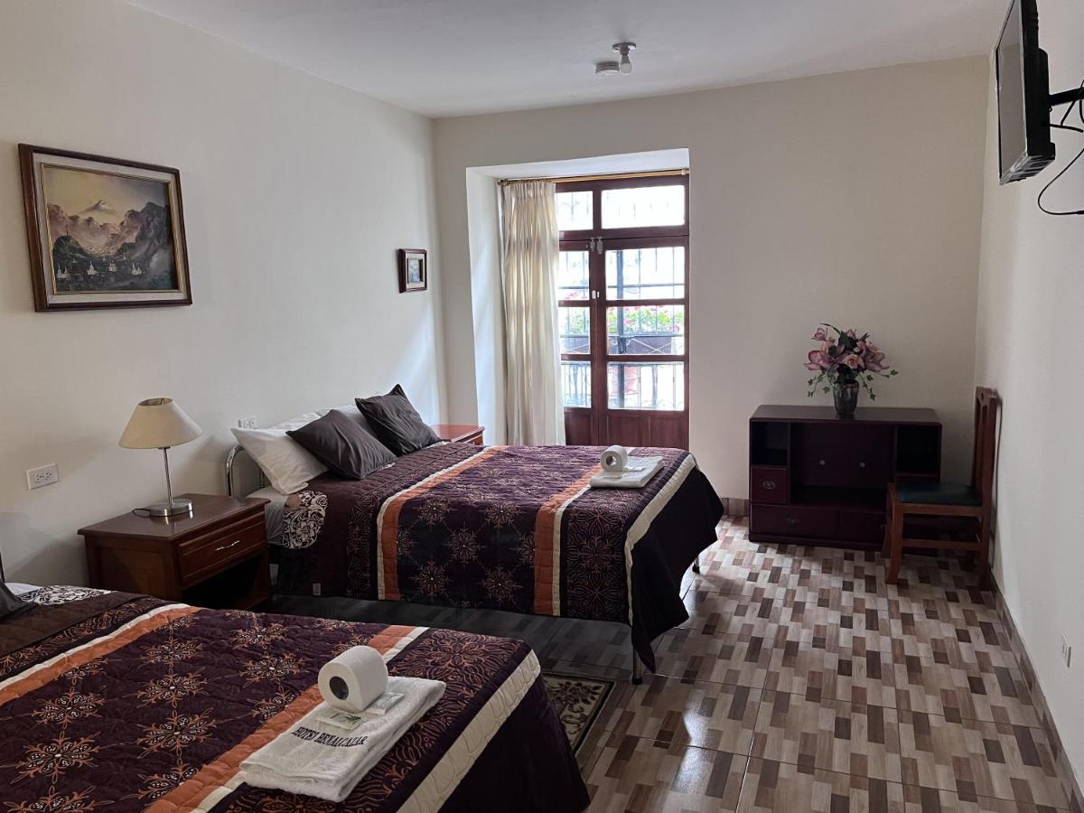 Hostal Benalcazar Quito Buitenkant foto